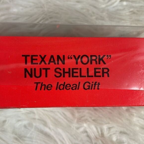 Texan “York” Nut Sheller, New in Original Box - Picture 4 of 10